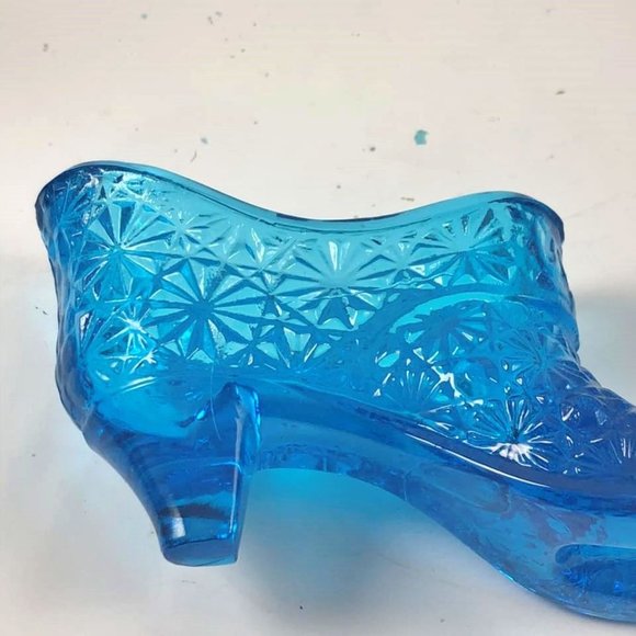 Vintage Victorian Style Fenton Daisy and Button Blue Glass Shoe - Picture 2 of 9